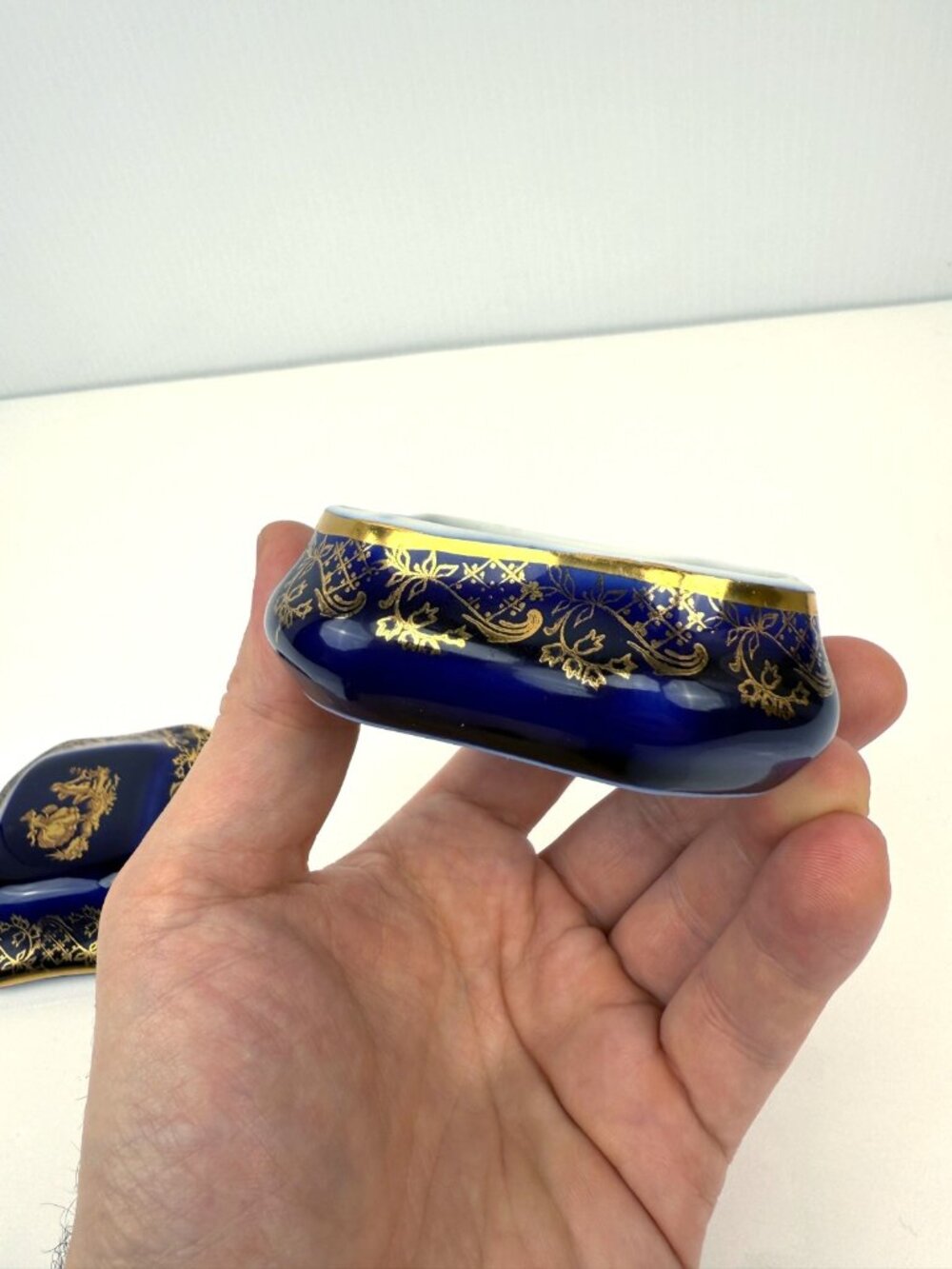 LIMOGES FRANCE Ornate Gold Gilded Cobalt Blue Porcelain Trinket‎ Box - Picture 9 of 13